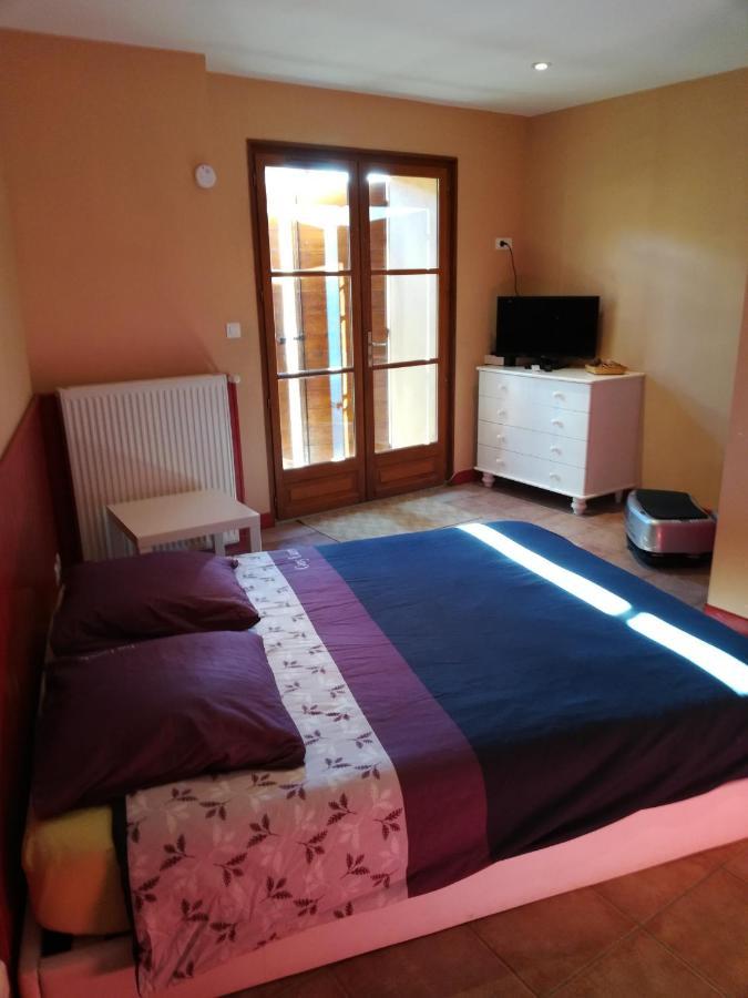 Chambres D'Hotes Le Clos Saint-Pierre-la-Palud Экстерьер фото
